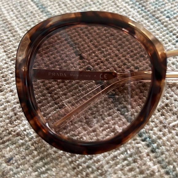 Prada sunglasses - Picture 9 of 13